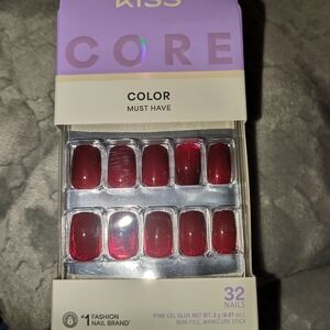 Kiss Core Must-Have Red Press-On Nails
